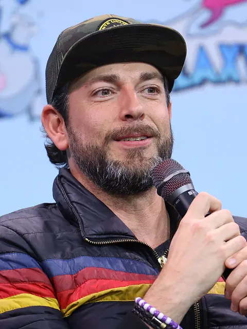 Zachary Levi, who plays Fandral